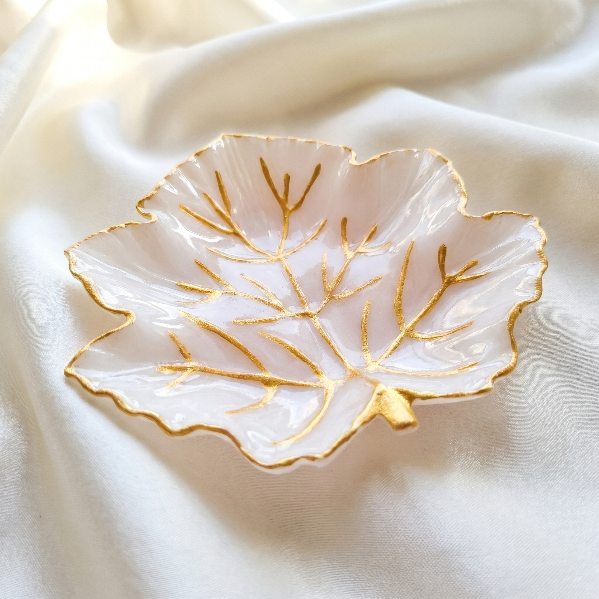 Leaf Selenite Bowl